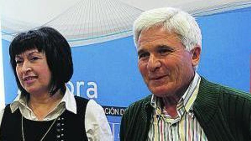 José Luis Ferrero Sandín junto a Rosa Muñoz en una imagen reciente.