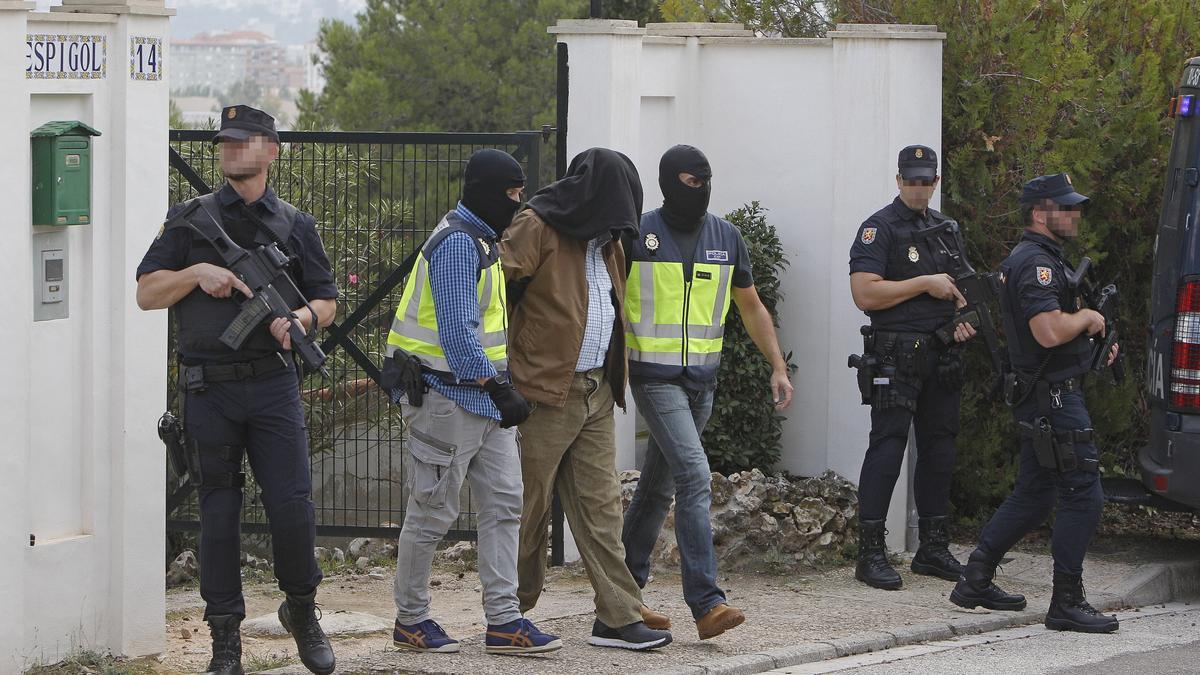 Un detenido en una de las 273 operaciones contra el terrorismo yihadista llevadas a cabo en España en la última década..