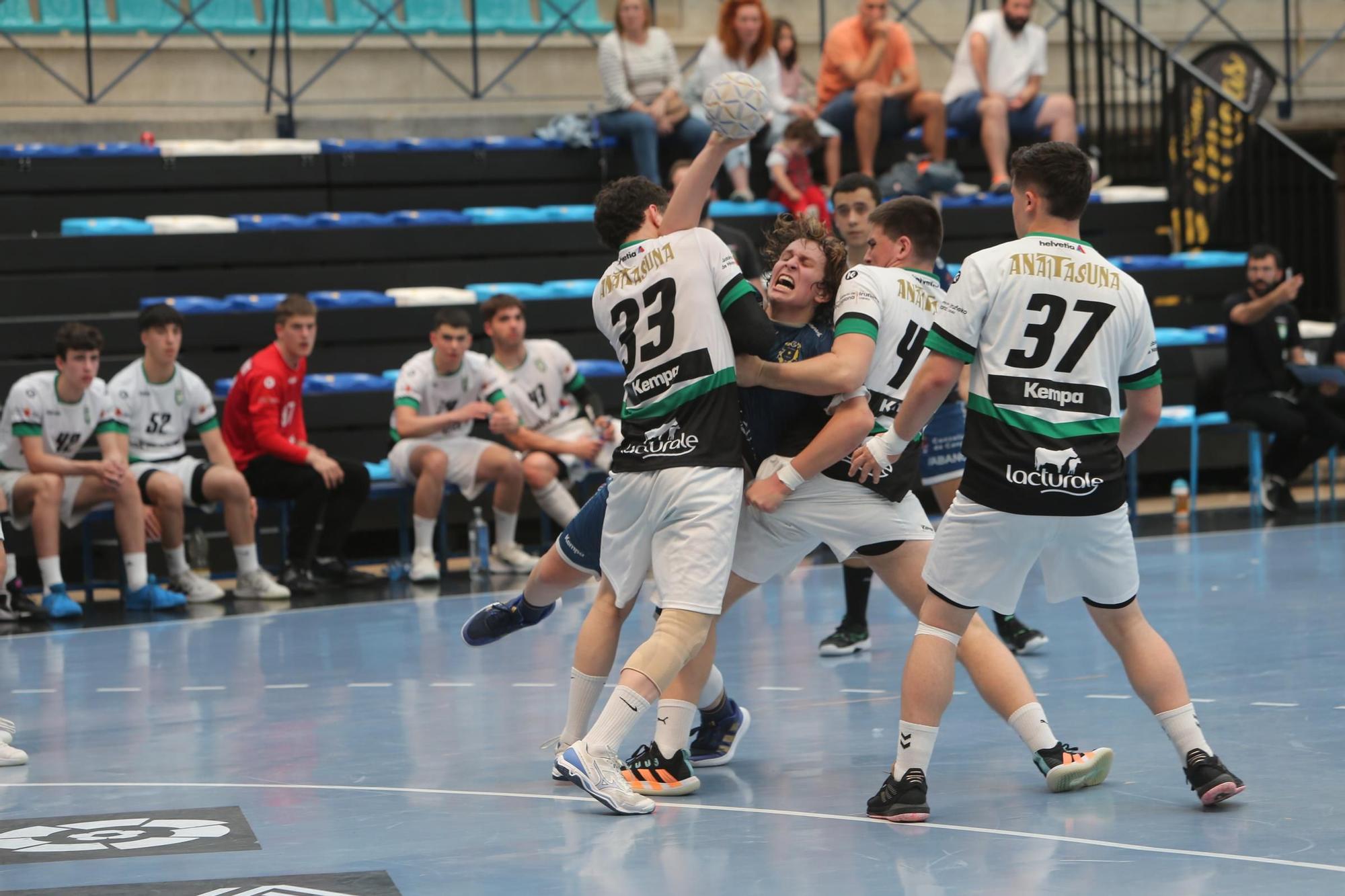 Las imágenes del Sector Juvenil de Balonmano. Luceros-Anaitasuna