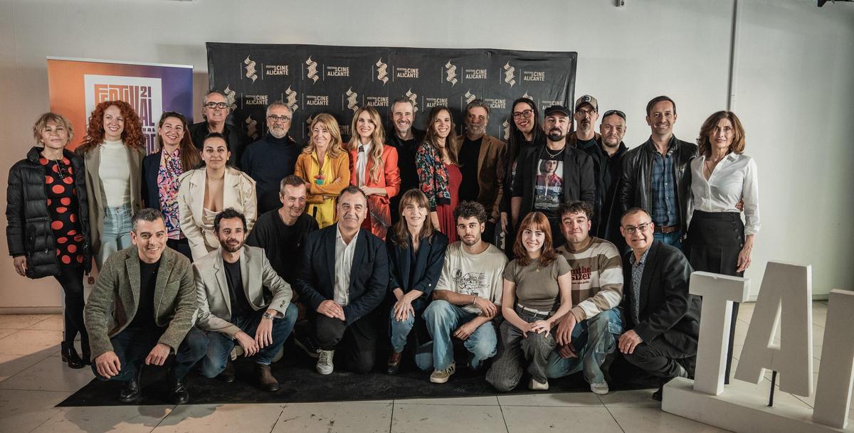 Homenajeados e invitados en la presentación en Madrid del Festival de Cine de Alicante
