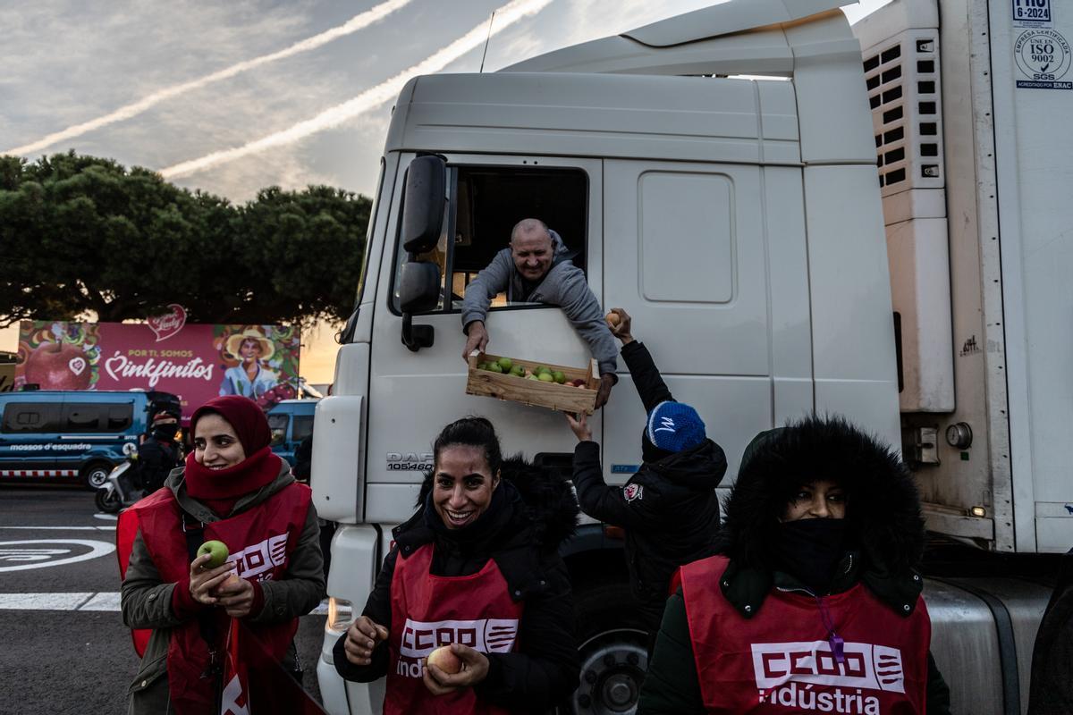 Nueva jornada de huelga en Mercabarna en las empresas de frutas y verduras