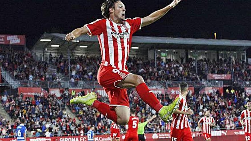 Marc Gual celebra el seu gol contra el Deportivo de la Corunya a Montilivi.