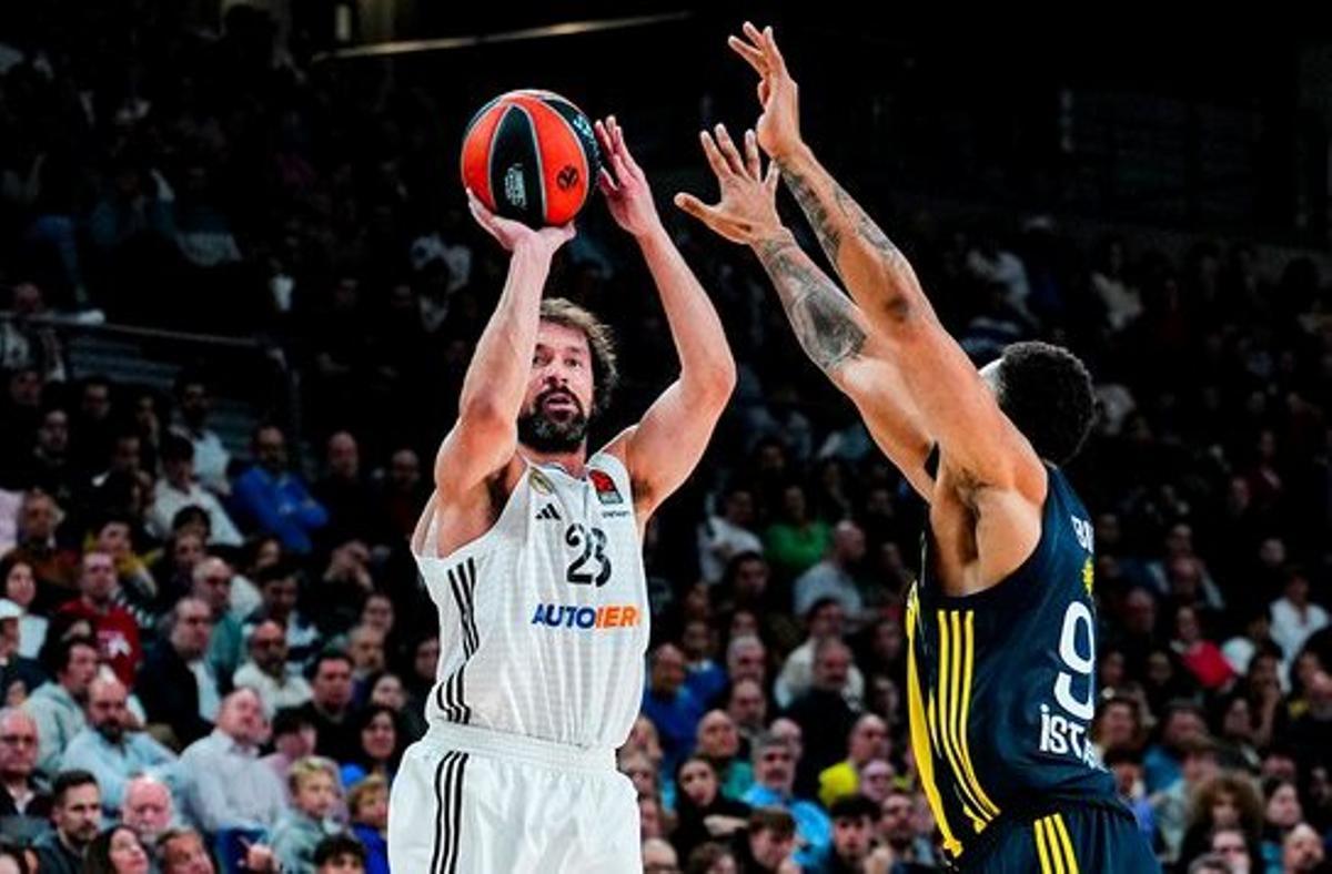 Sergi Llull, en una acción ofensiva del Madrid ante el Fenerbahçe