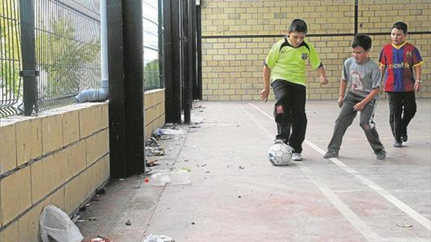 El Ayuntamiento de Plasencia externalizará la limpieza de edificios deportivos