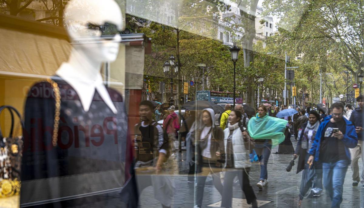 La moda ocupa el 52% dels locals a les grans artèries de BCN i Madrid