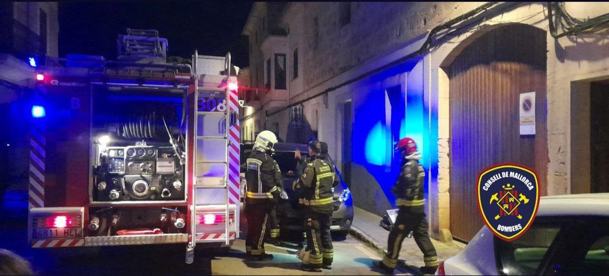 Dos personas han resultado heridas graves en un incendio en Algaida