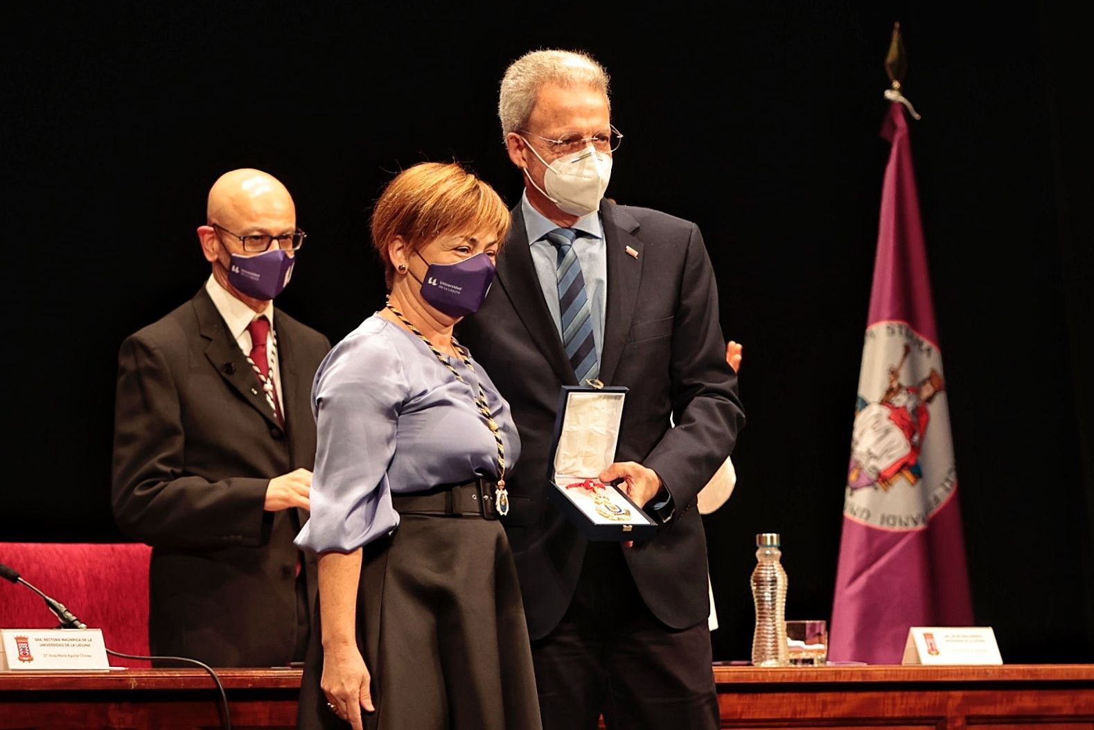 Medalla de Oro de la ULL a César Manrique