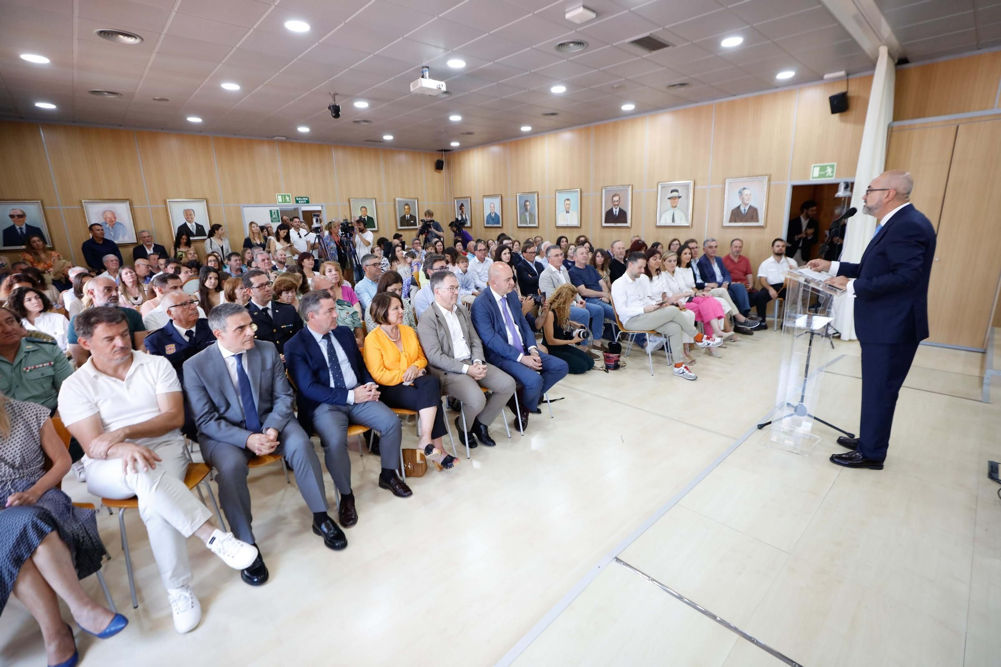 Galería de imágenes de la toma de posesión de Vicent Roig como alcalde de Sant Josep