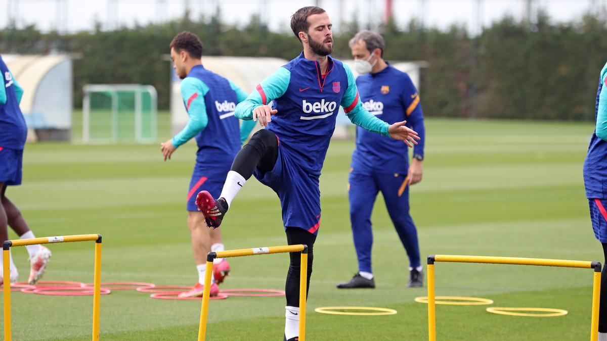 Pjanic vuelve a entrenar con el grupo: así se ha ejercitado el Barça