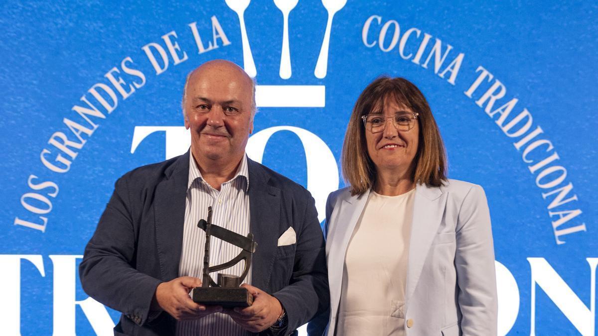 Amaia Barredo, consejera de Alimentación, Desarrollo Rural, Agricultura y Pesca del Gobierno Vasco, y Javier Fernández Hidalgo,  fundador y consejero delegado del Hispania de Londres.