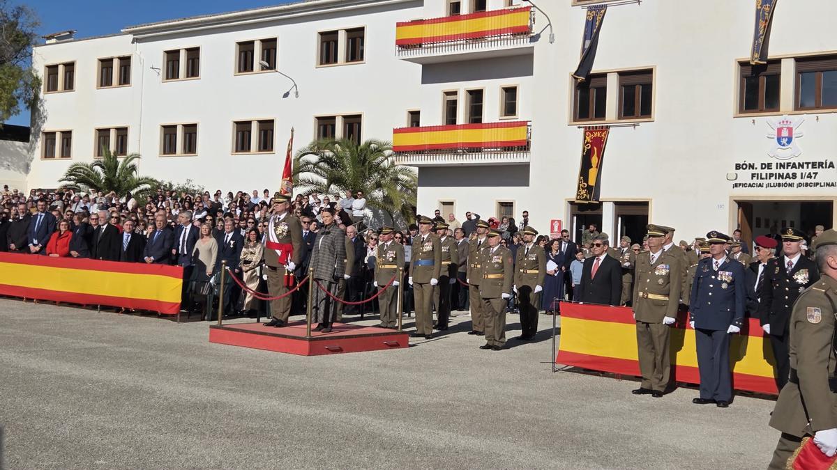 Numeroso público asistió al acto militar en el cuartel Jaime II