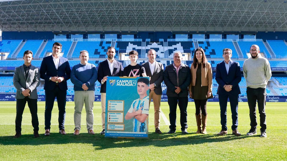Imagen de la presentación en La Rosaleda.
