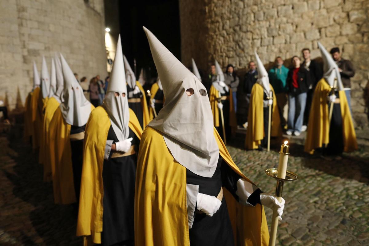 Girona. Catedral Barri Vell. Processo del Sant enterrament 2025. Setmana Santa.