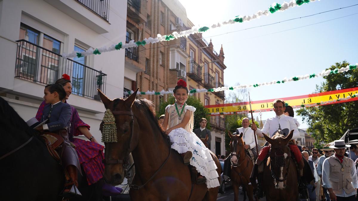 VÍDEO | La Hermandad del Rocío de Triana emprende el camino a la aldea almonteña