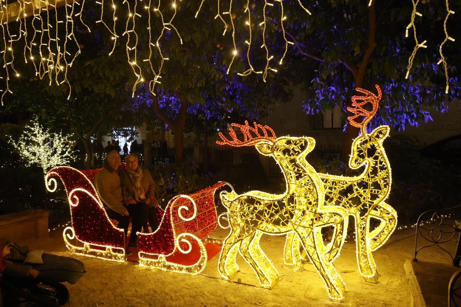 La Navidad llega a València con el encendido de luces