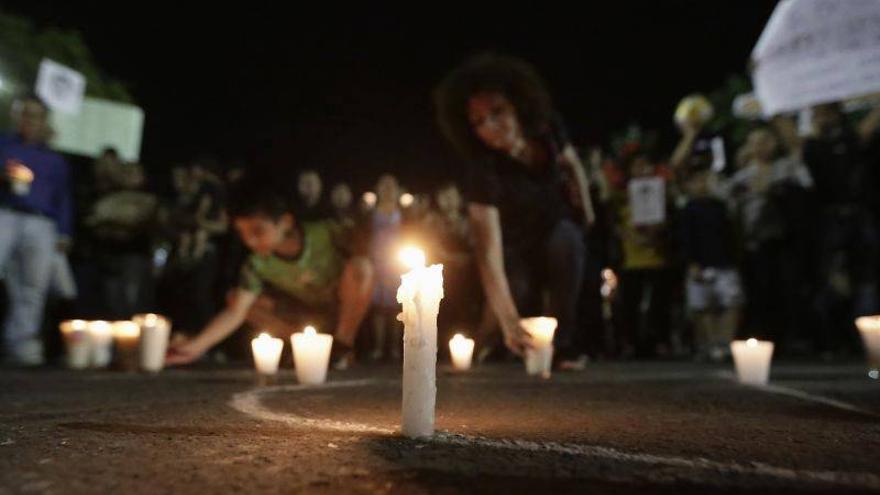 México sale a la calle para protestar por la matanza de Guerrero