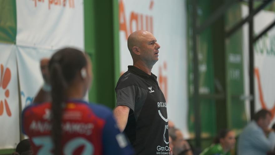 Carlos Herrera renuncia a entrenar al Rocasa