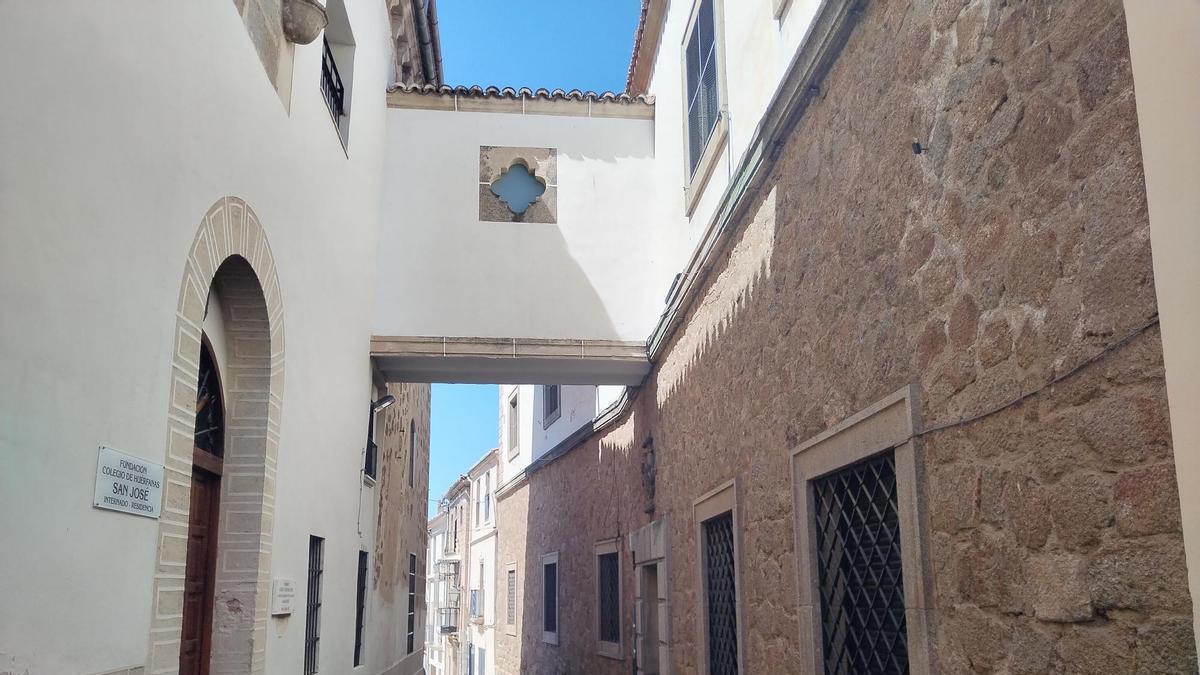 Plasencia repasa su historia educativa en una ruta guiada que recorrerá los principales hitos de la enseñanza en la ciudad