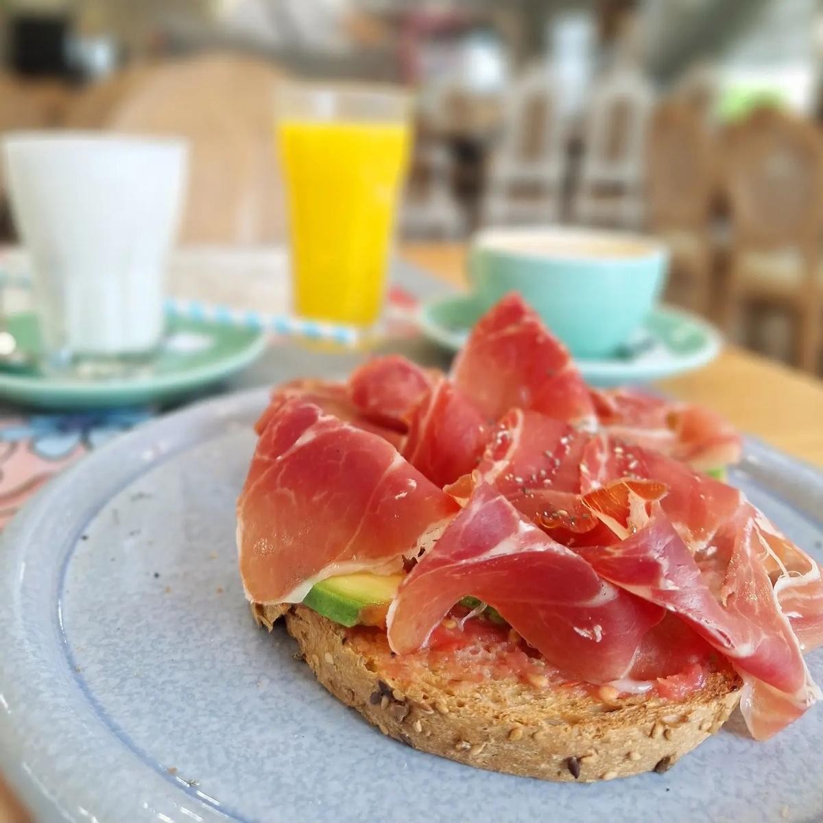 Oferta de empleo en Santiago: Lola &amp; Lía busca desde hoy a 25 trabajadores para su local de brunch