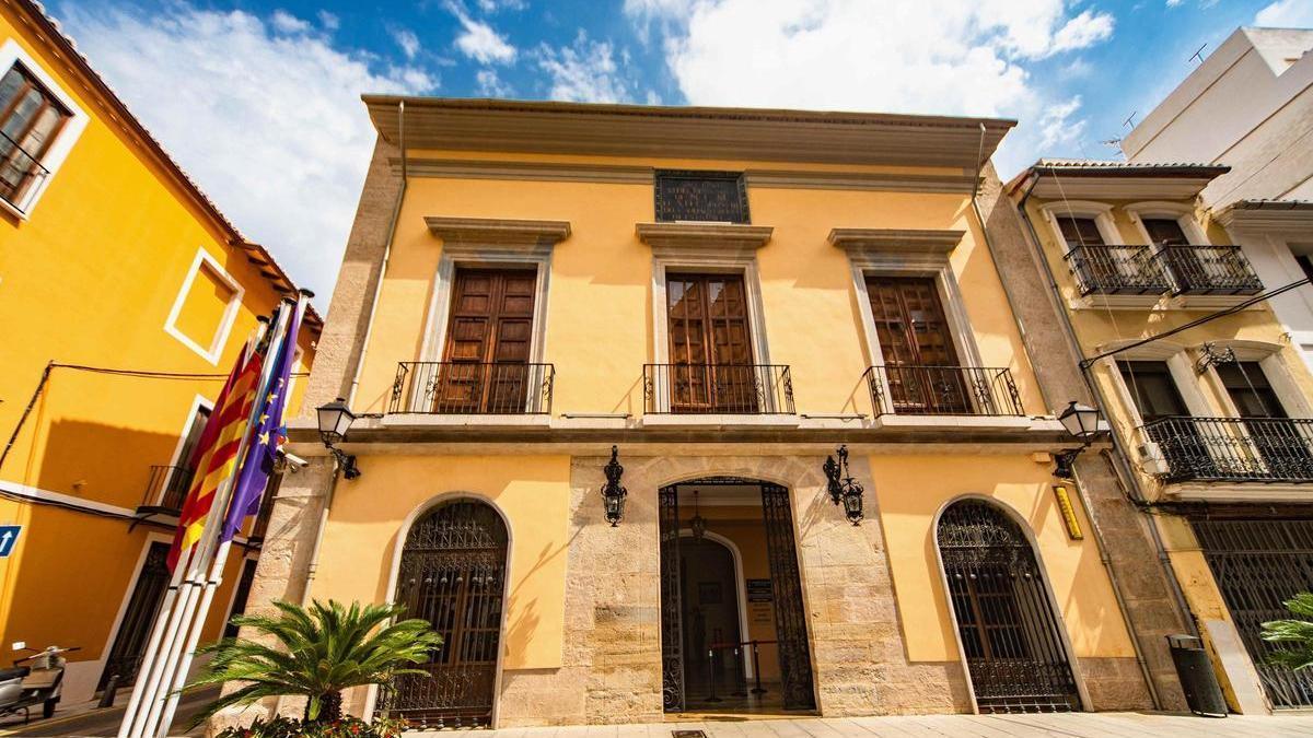 Fachada del Ayuntamiento de Cullera en una imagen de archivo.