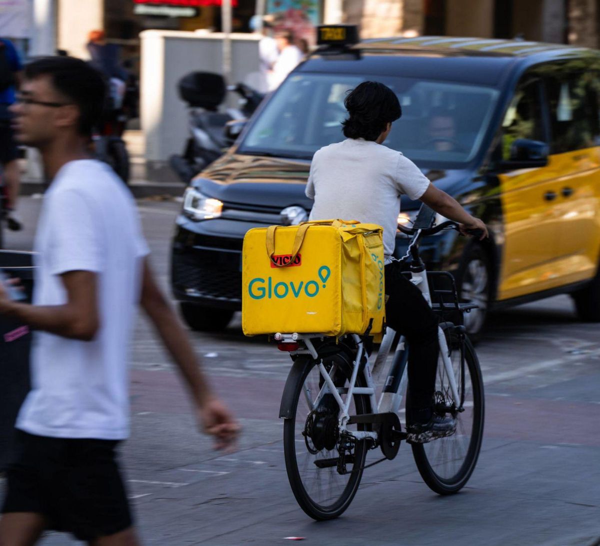 Delivery Hero es compromet que Glovo continuï operant Delivery Hero es compromet que Glovo continuï operant