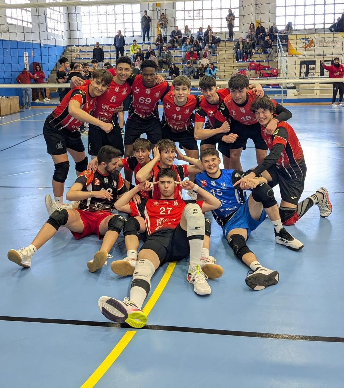 El equipo junior masculino del Xàtiva Voleibol ganó en Castelló de la Plana.