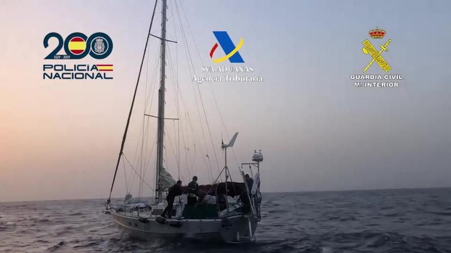 Un velero con 200 kilos de cocaína con destino Canarias es interceptado en aguas de Cabo Verde