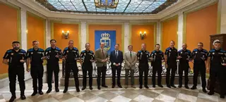 El Alcalde recibe a los nuevos agentes de la Policía Local