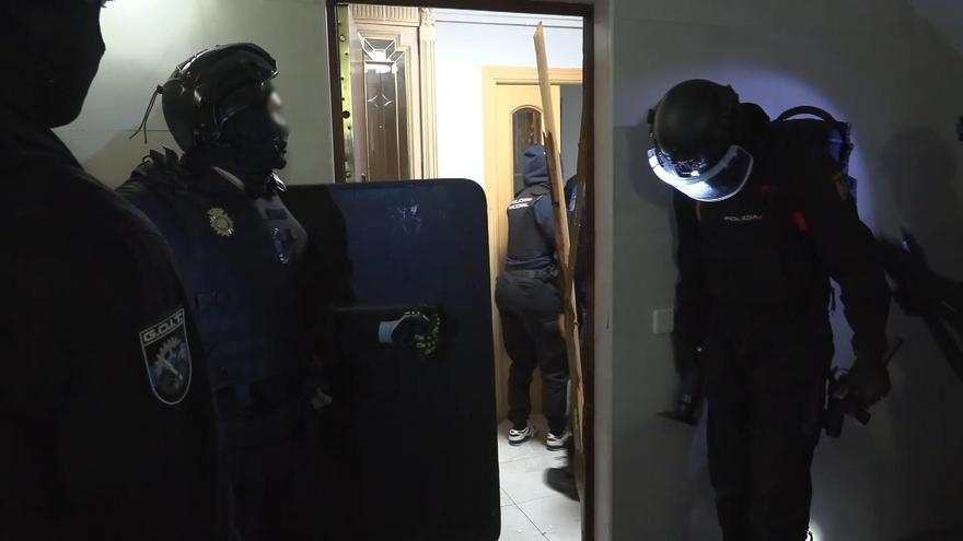 Así desmantela la Policía un narcopiso