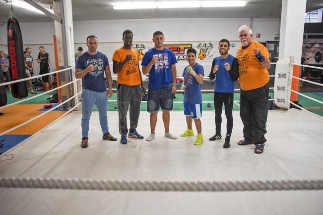 Deporte Base. Reportaje de boxeo al Jet Canarias