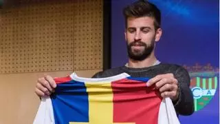 Picante oferta de patrocinio al Andorra de Piqué: ¡primas por tener relaciones no monógamas!