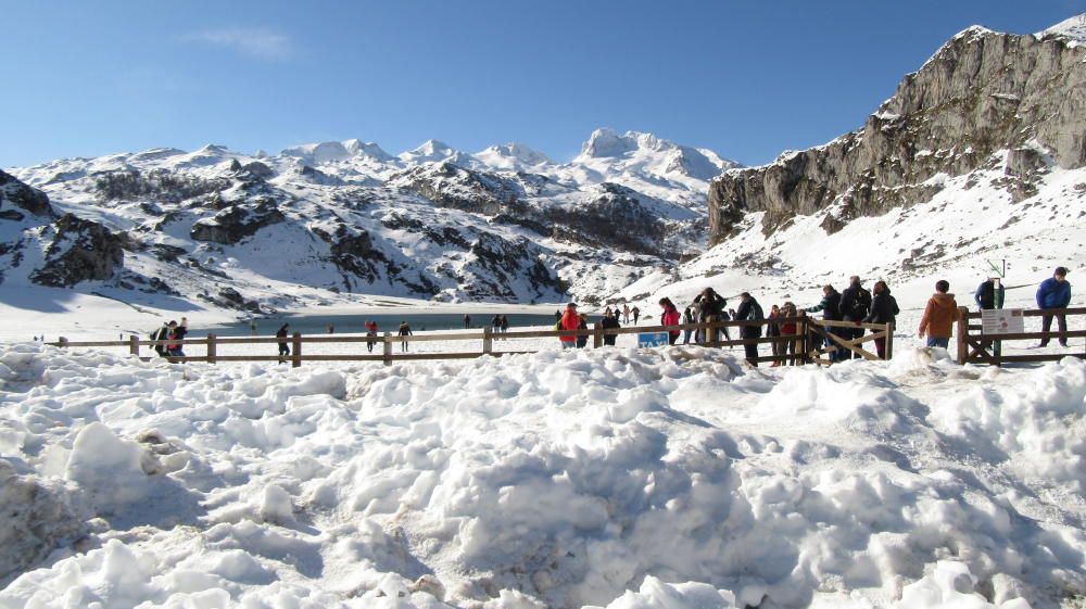 Los Lagos, llenos en Viernes Santo