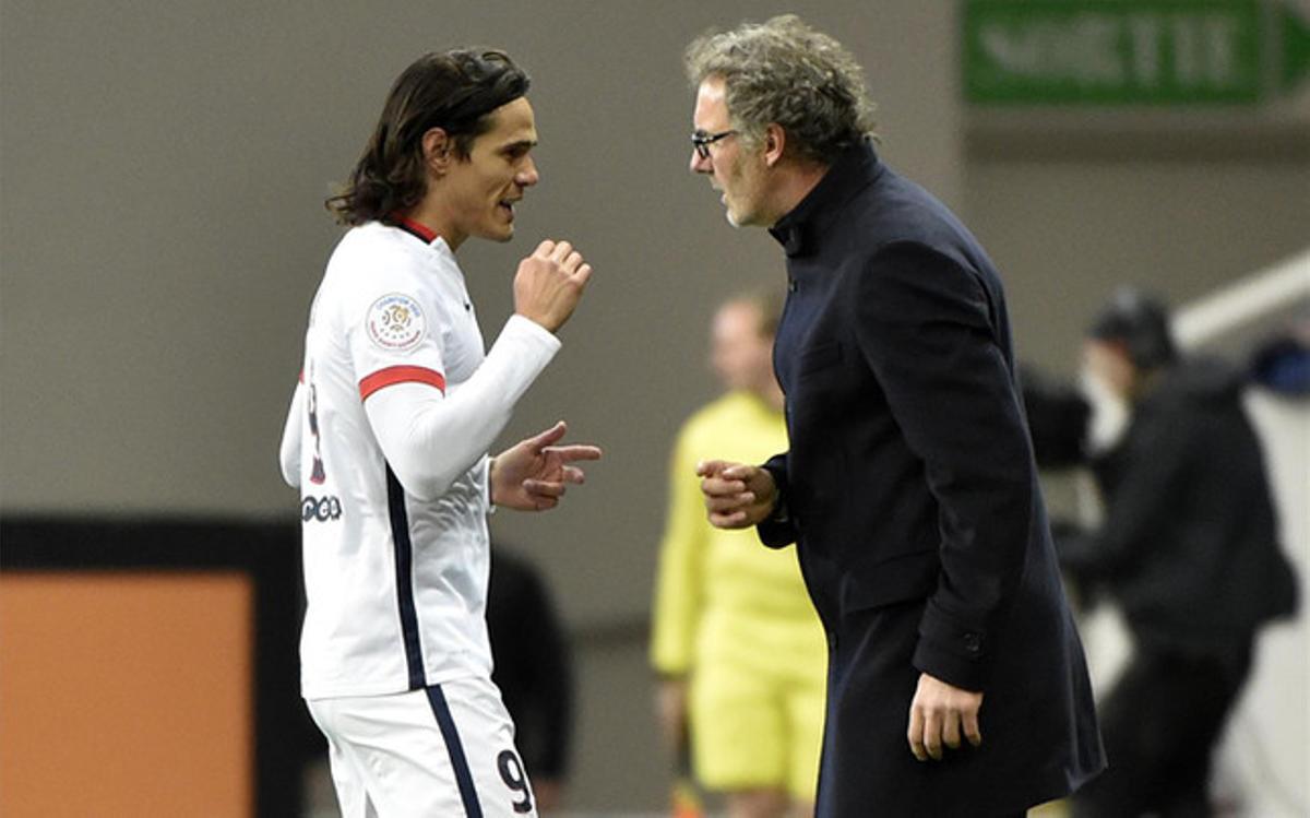 Cavani y Blanc, en conflicto