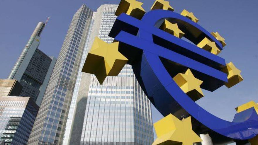 Francia exige al BCE que actúe para frenar la cotización del euro