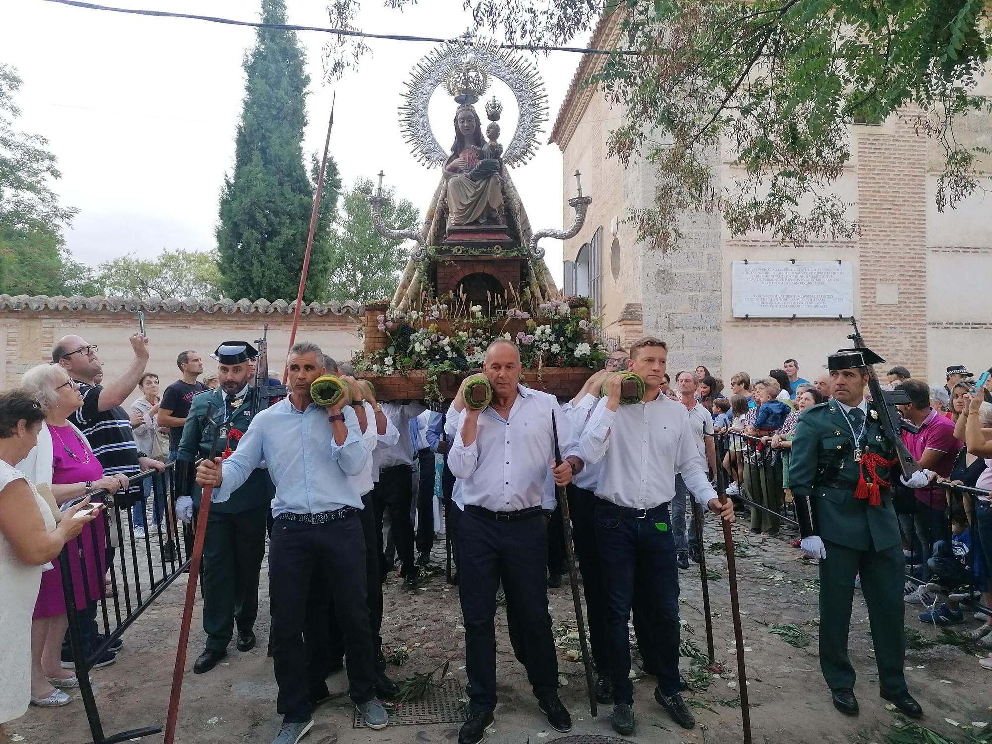 GALERÍA | Toro arropa a su patrona en una procesión histórica