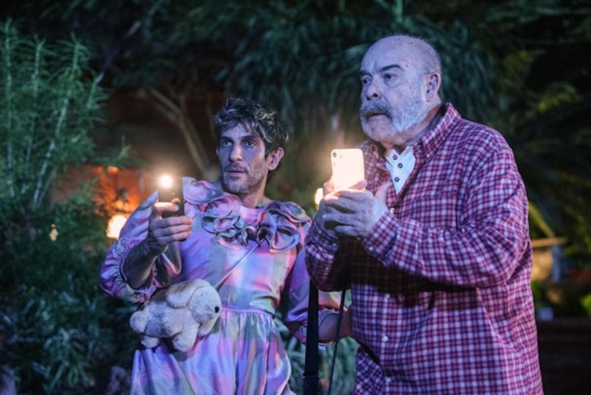 Quim Gutiérrez y Antonio Resines en un momento del rodaje de 'Haciendo amigos' en Fuerteventura
