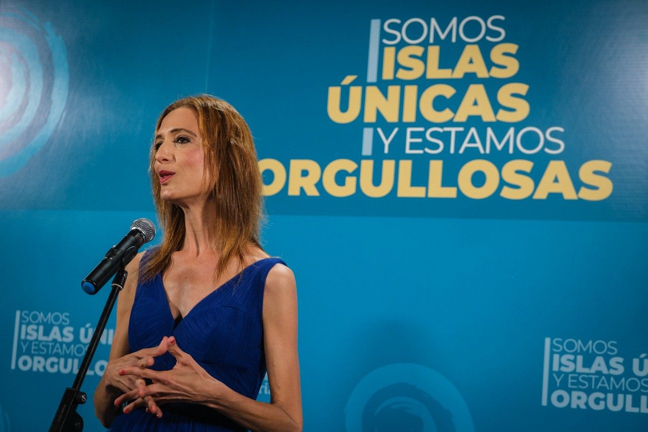 Acto institucional del Día de Canarias en el Teatro Guimerá