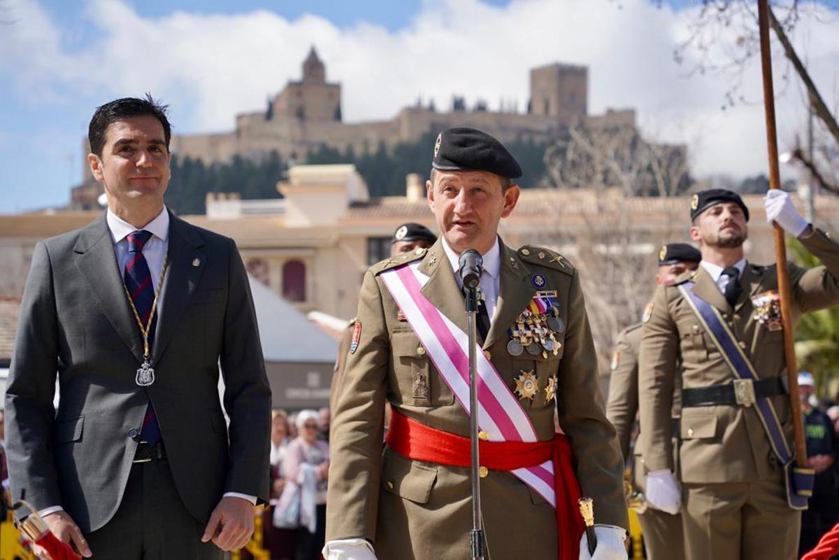 El general Ignacio Olazábal Elorz, de la Brigada X, presidió la jura de bandera.