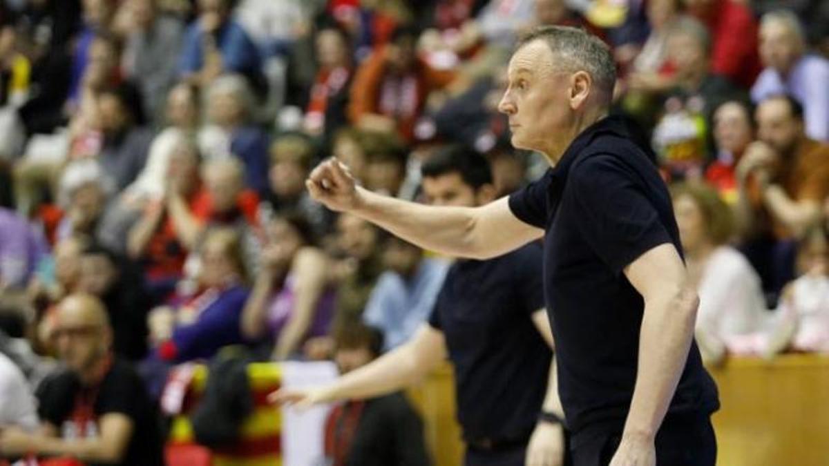 Spar Girona Faces Valencia Basket in Key Liga Femenina Clash Amidst Injury Concerns