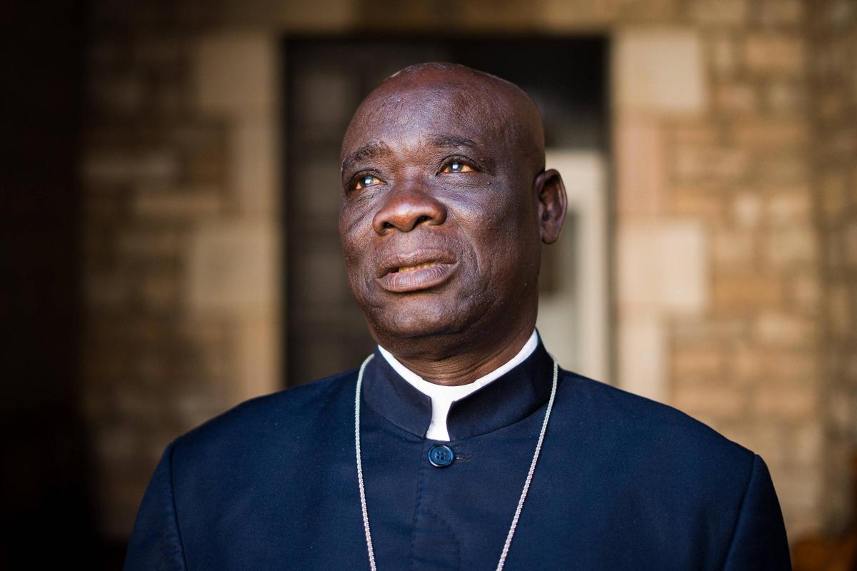 El bisbe de Yagoua, Yaouda Hourgo, al Palau Episcopal de Barcelona durant l’entrevista.