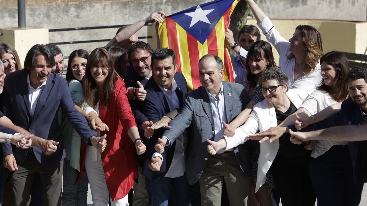 Laura Borràs y Jordi Turull presentan su candidatura conjunta a la dirección de JxCat en un acto celebrado en Sant Climent de Llobregat