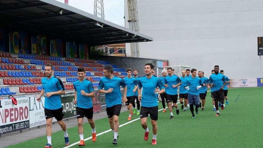 Los jugadores azulgranas, en el entrenamiento de ayer.