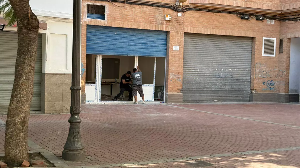 Vecinos denuncian obras ilegales para habilitar pisos turísticos en diferentes barrios de València