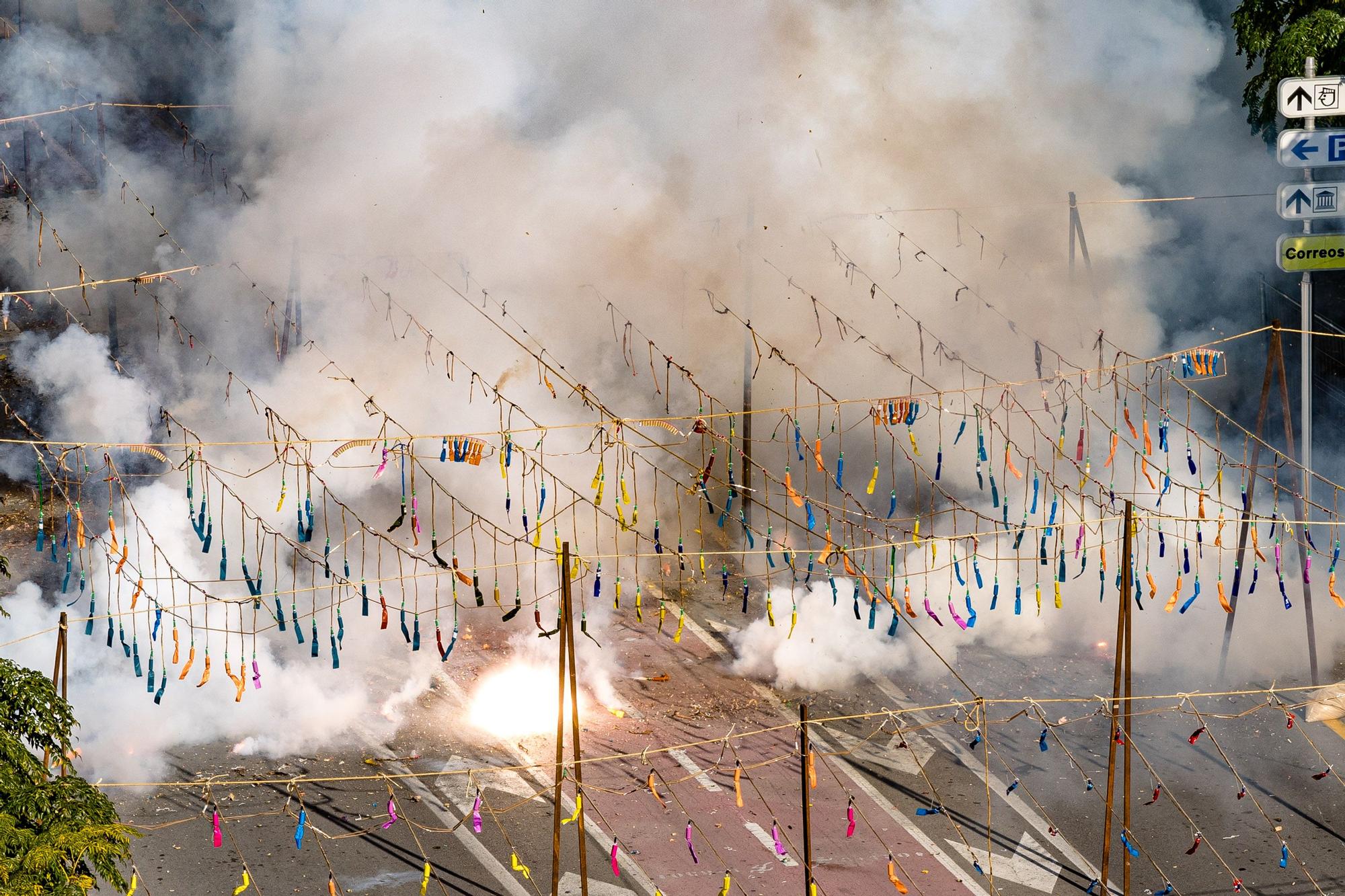 Mascletá en las fiestas de Benidorm