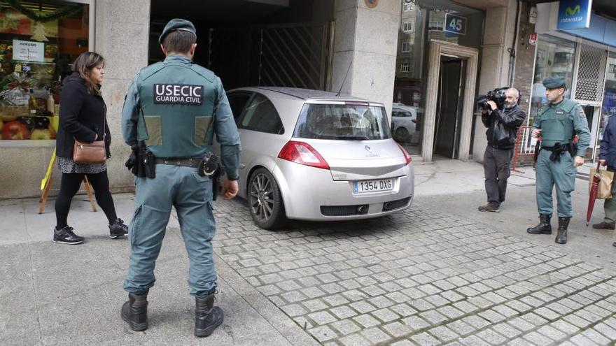 Registros en Vigo contra una trama estatal que defraudó más de 20 millones en el IVA de hidrocarburos