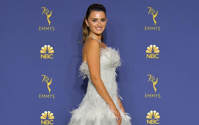 Penélope Cruz en los Emmys 2018 home desktop