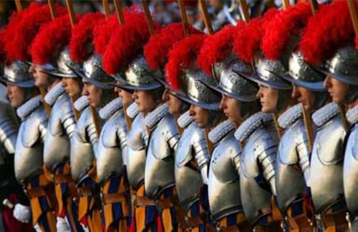 Els membres de la guàrdia suïssa són ciutadans de l’Estat Vaticà.