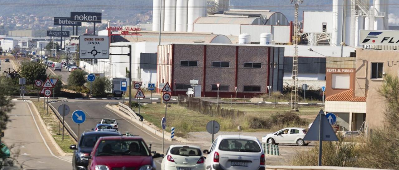 Desde el consistorio de Vila-real confían en que las obras del nuevo programa de urbanización del polígono de la carretera de Onda arranquen tras el verano.