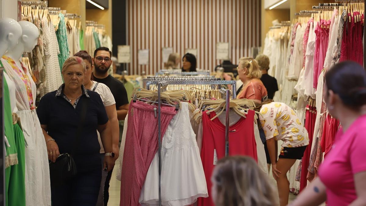 Una tienda de ropa en el centro de Córdoba.