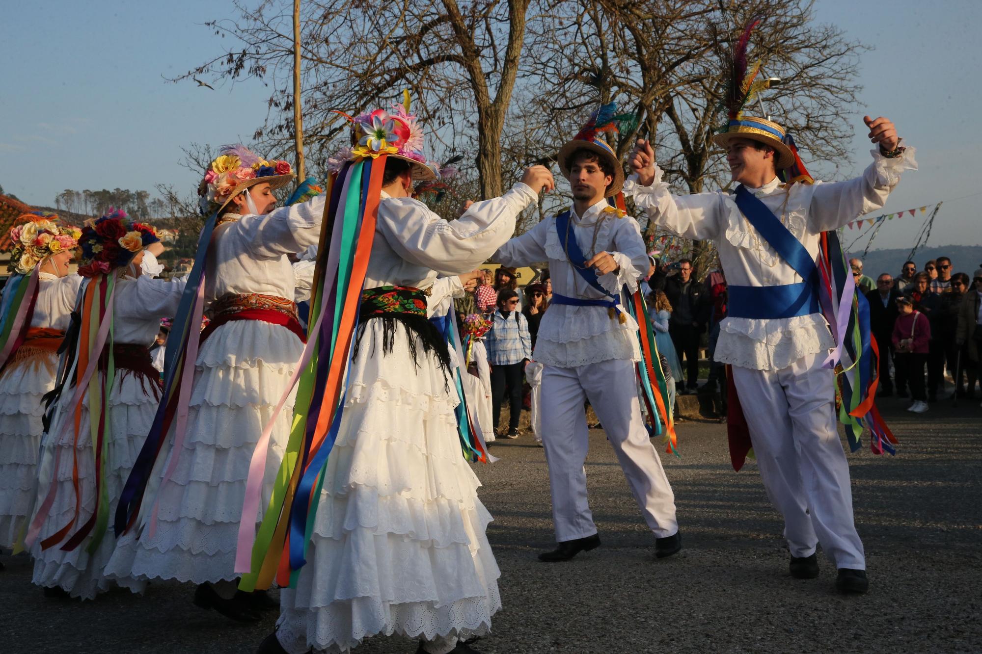 Las damas y galanes copan la atención en Meira